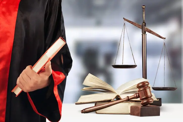 وکیل پایه یک دادگستری